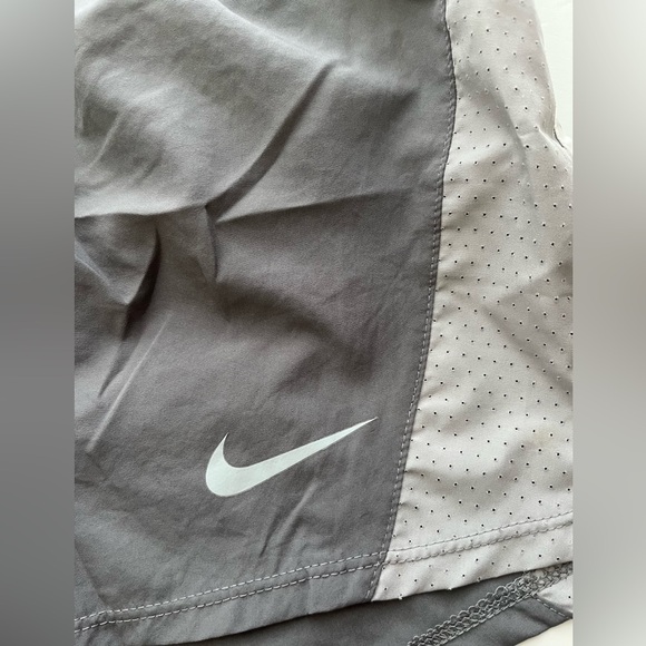 Nike Dri-Fit Charcoal Gray Running Shorts Athletic Gym Workout Lined 3” Sz L - Picture 2 of 7